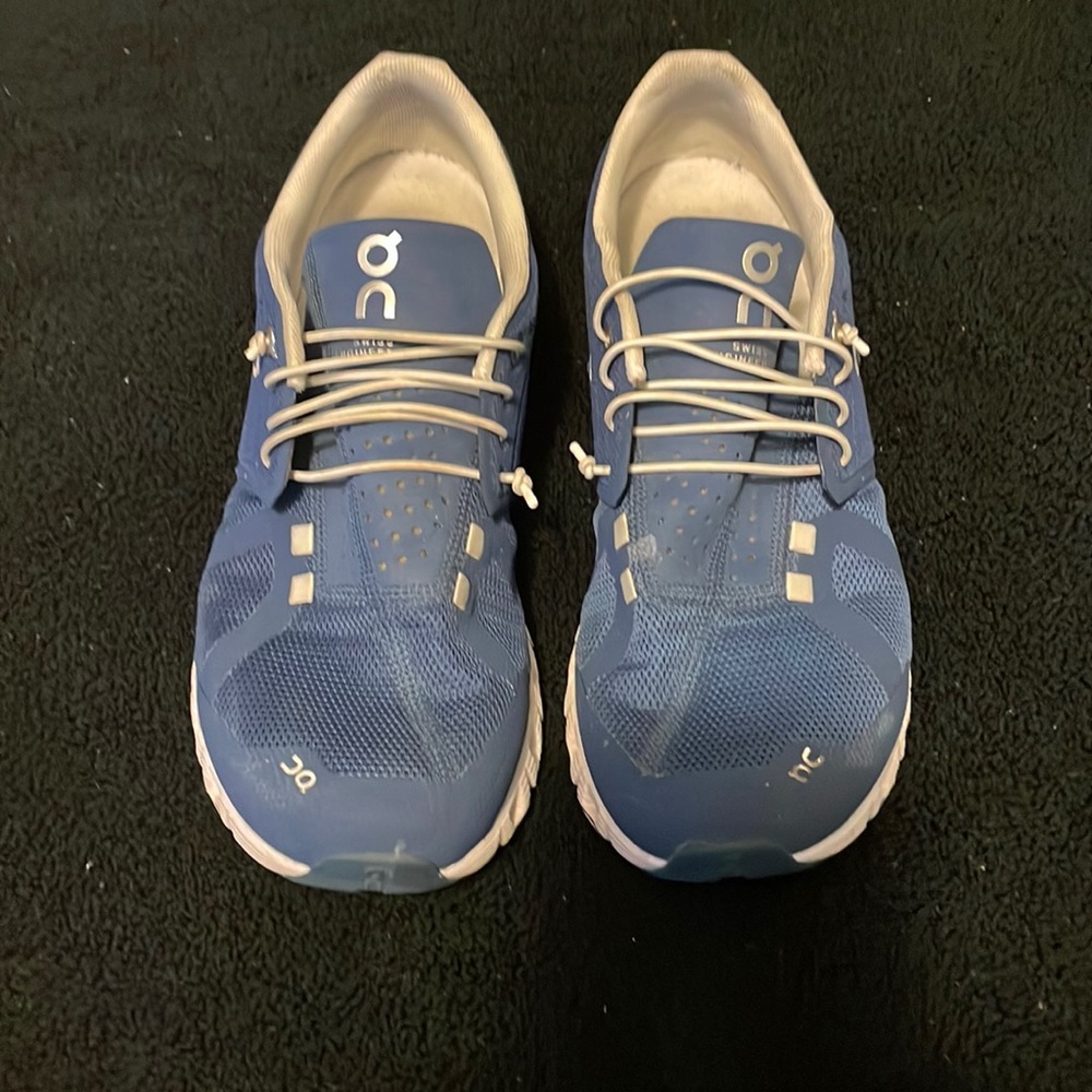 On Cloud Running Shoes-Ladies Size 10